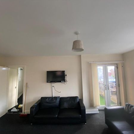 Apartamento Cosy Living Camberley Exterior foto