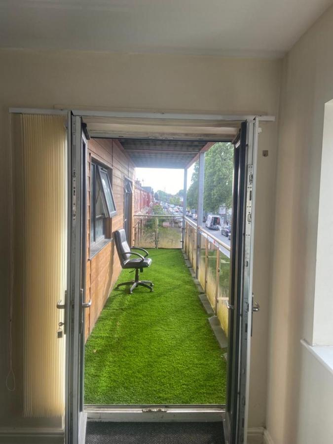 Apartamento Cosy Living Camberley Exterior foto